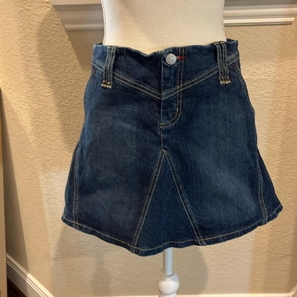 BCBG Maxazria Jeans Denim Skirt Size 4 - Picture 1 of 16